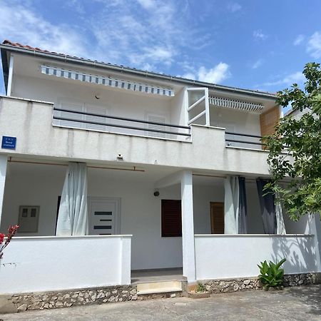 Apartmani Mara Rogoznica 로고즈니차 외부 사진