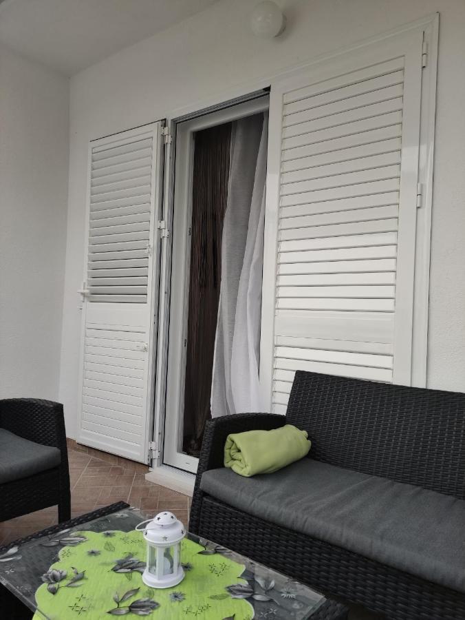 Apartmani Mara Rogoznica 로고즈니차 외부 사진