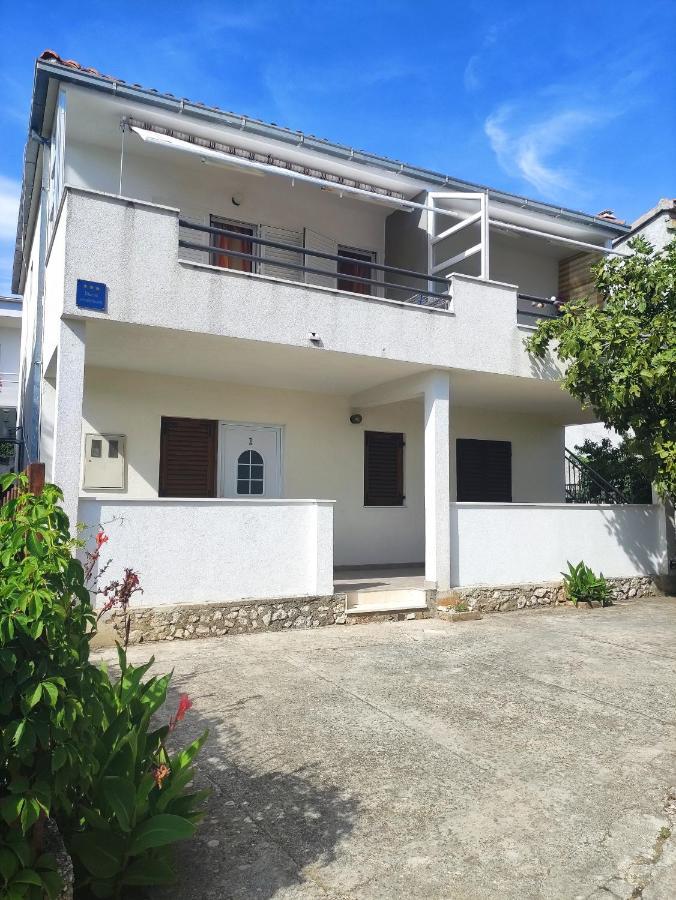 Apartmani Mara Rogoznica 로고즈니차 외부 사진
