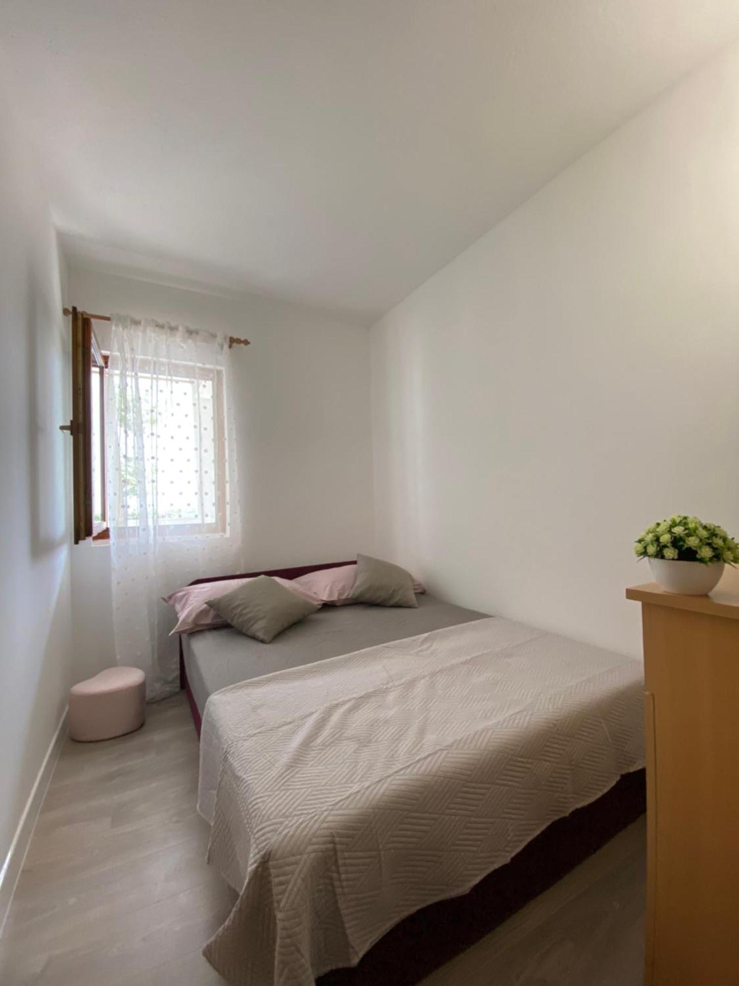Apartmani Mara Rogoznica 로고즈니차 외부 사진