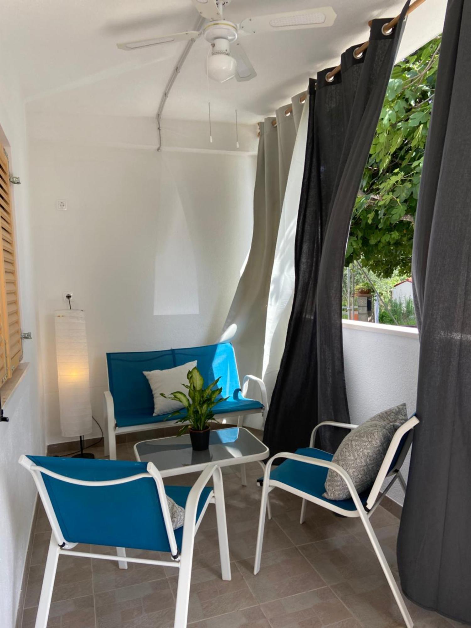 Apartmani Mara Rogoznica 로고즈니차 외부 사진