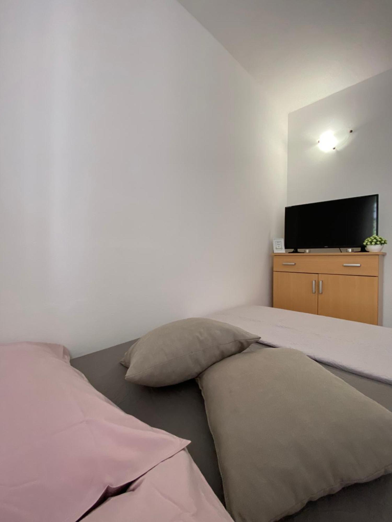Apartmani Mara Rogoznica 로고즈니차 외부 사진